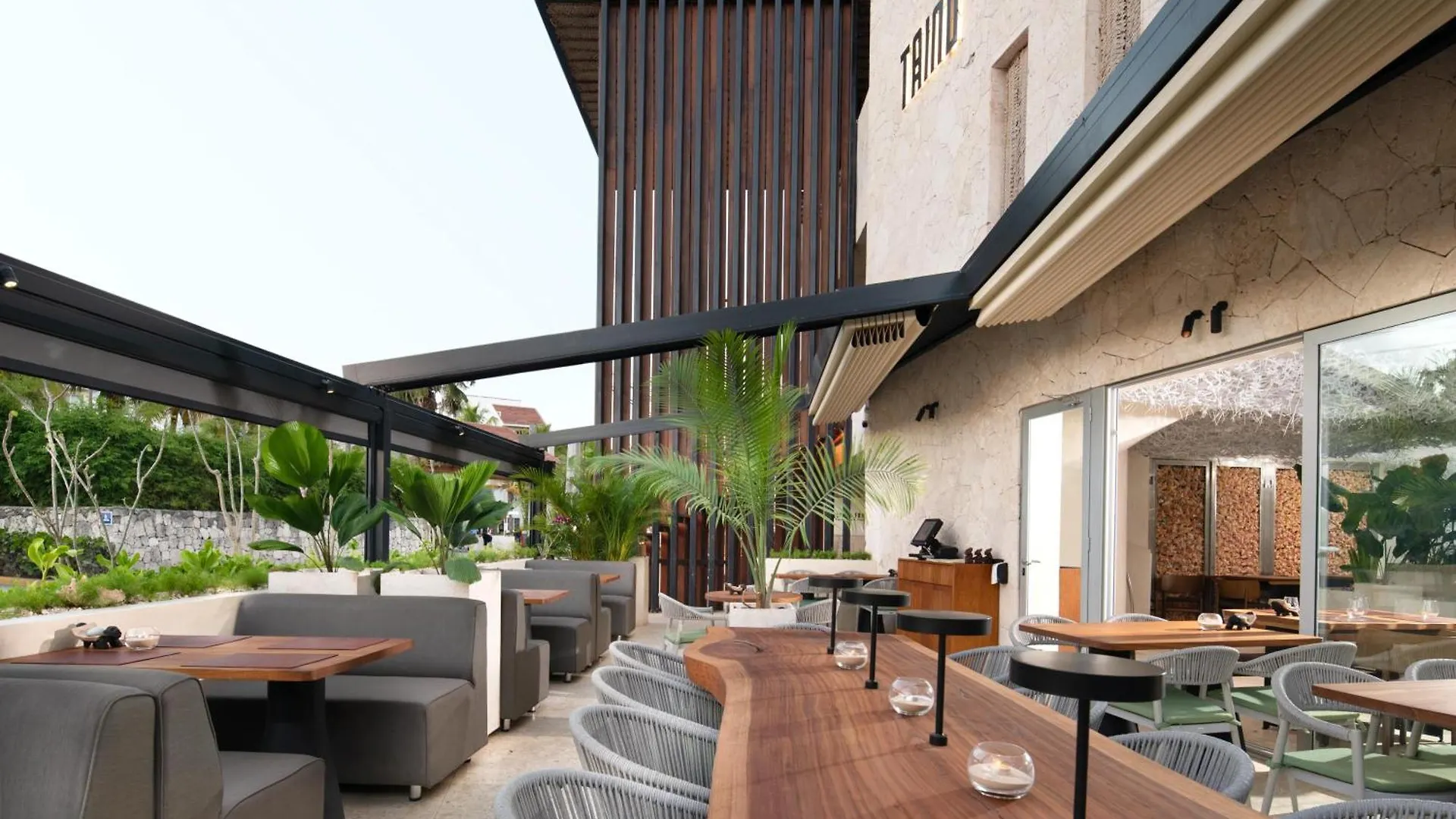 Отель Grand Caribe Suites Deluxe Пунта-Кана